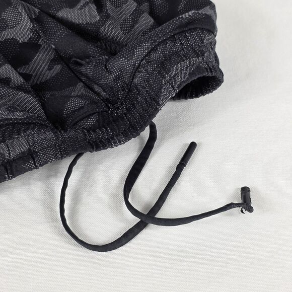 Lululemon Size Large Pace Breaker 7" Short Linerless Mesh Camo Black Gray - Picture 11 of 11